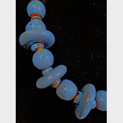 Lysebl� rustik keramik vintage halsk�de