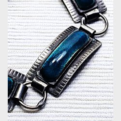 Gr�nt vintage emaljearmb�nd